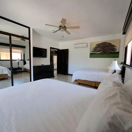 Papagayo Hotel y Villas