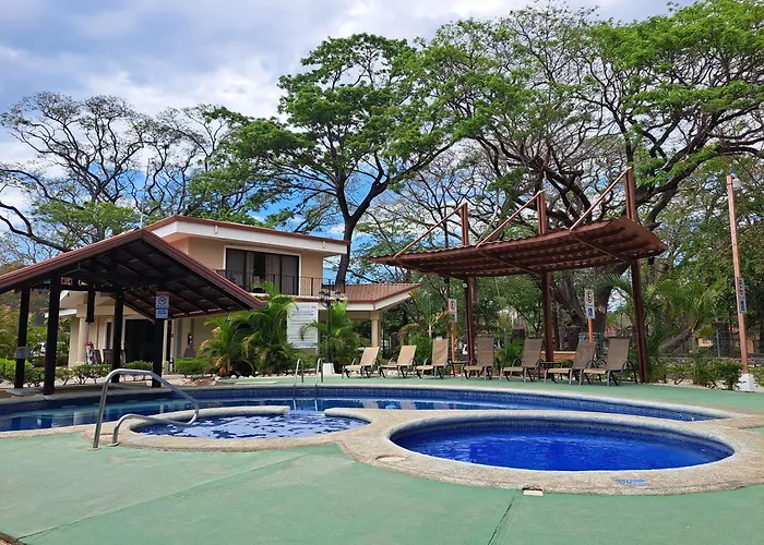 Hotel Papagayo Y Panamá